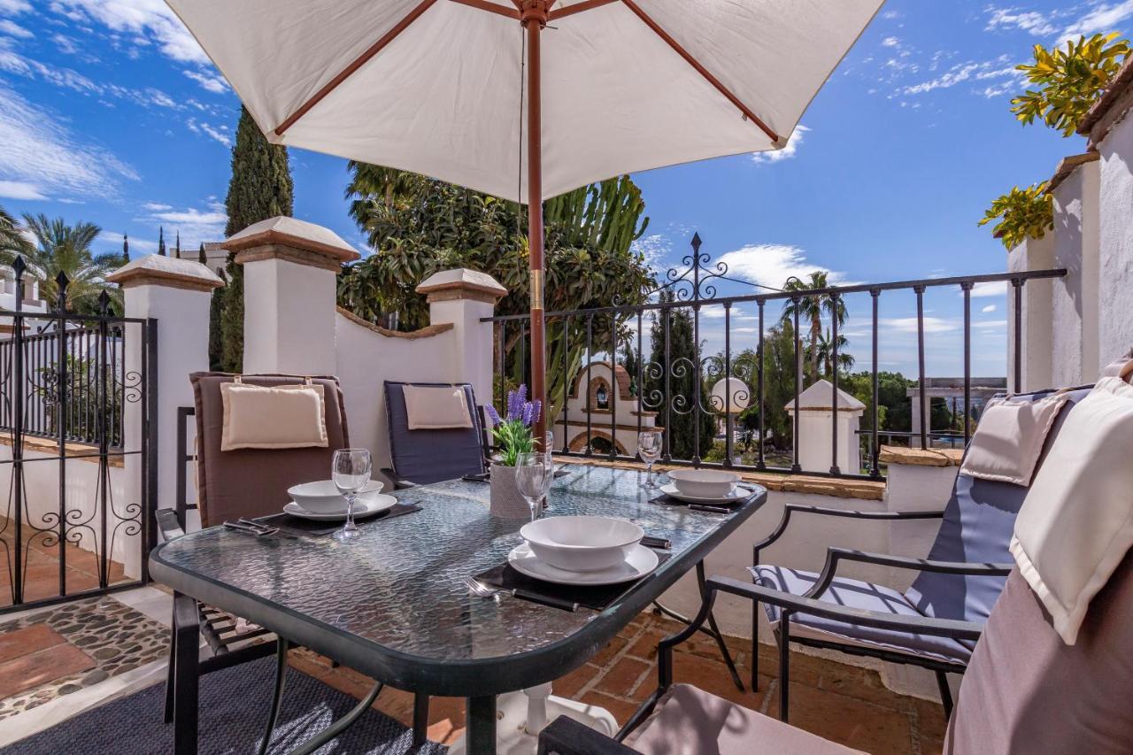 Sanders Golf - Lovely Two-Bedroom Apartment With Shared Pool Keflavík Ngoại thất bức ảnh
