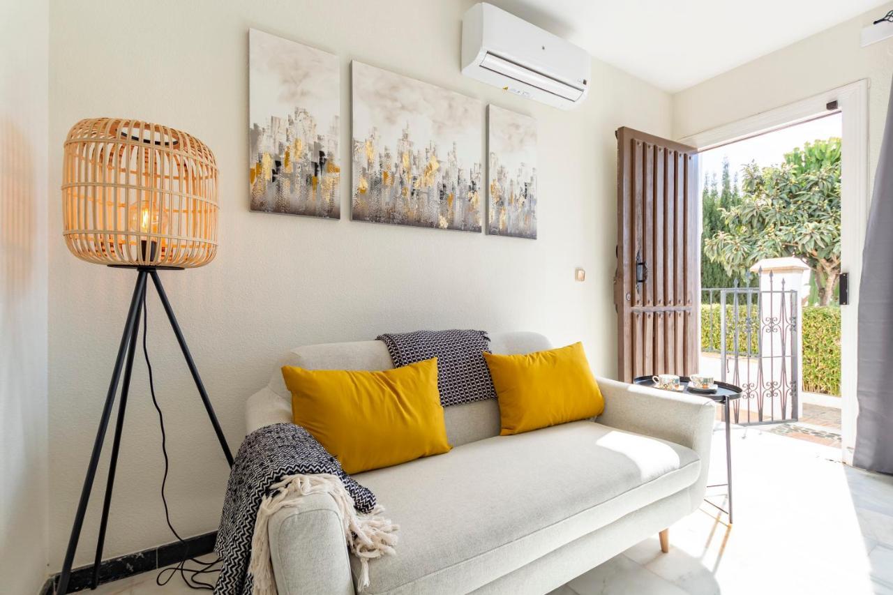 Sanders Golf - Lovely Two-Bedroom Apartment With Shared Pool Keflavík Ngoại thất bức ảnh