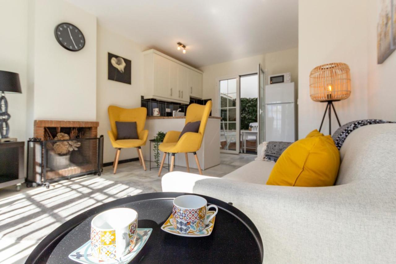 Sanders Golf - Lovely Two-Bedroom Apartment With Shared Pool Keflavík Ngoại thất bức ảnh