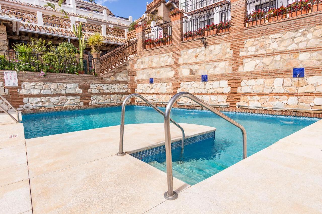 Sanders Golf - Lovely Two-Bedroom Apartment With Shared Pool Keflavík Ngoại thất bức ảnh